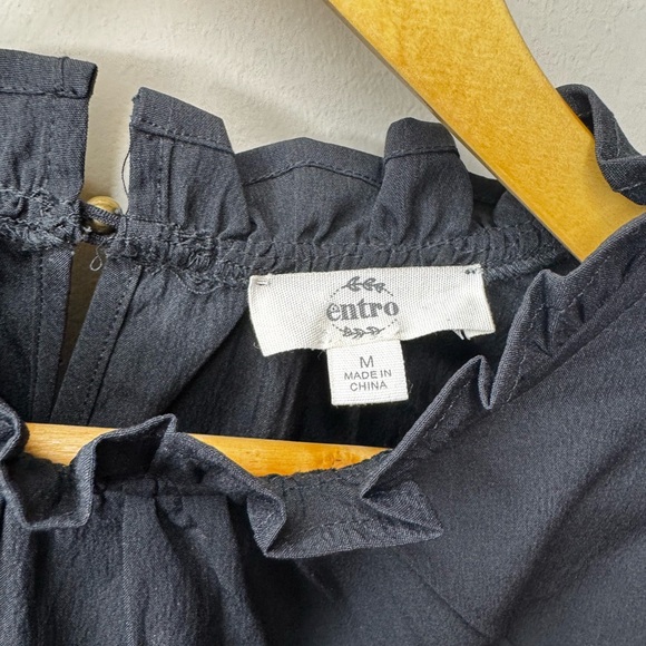 Entro Black Top Embroidered with Puff Sleeves M - Picture 4 of 6